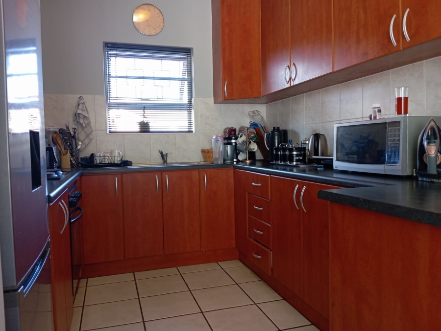 2 Bedroom Property for Sale in Kabega Park Eastern Cape